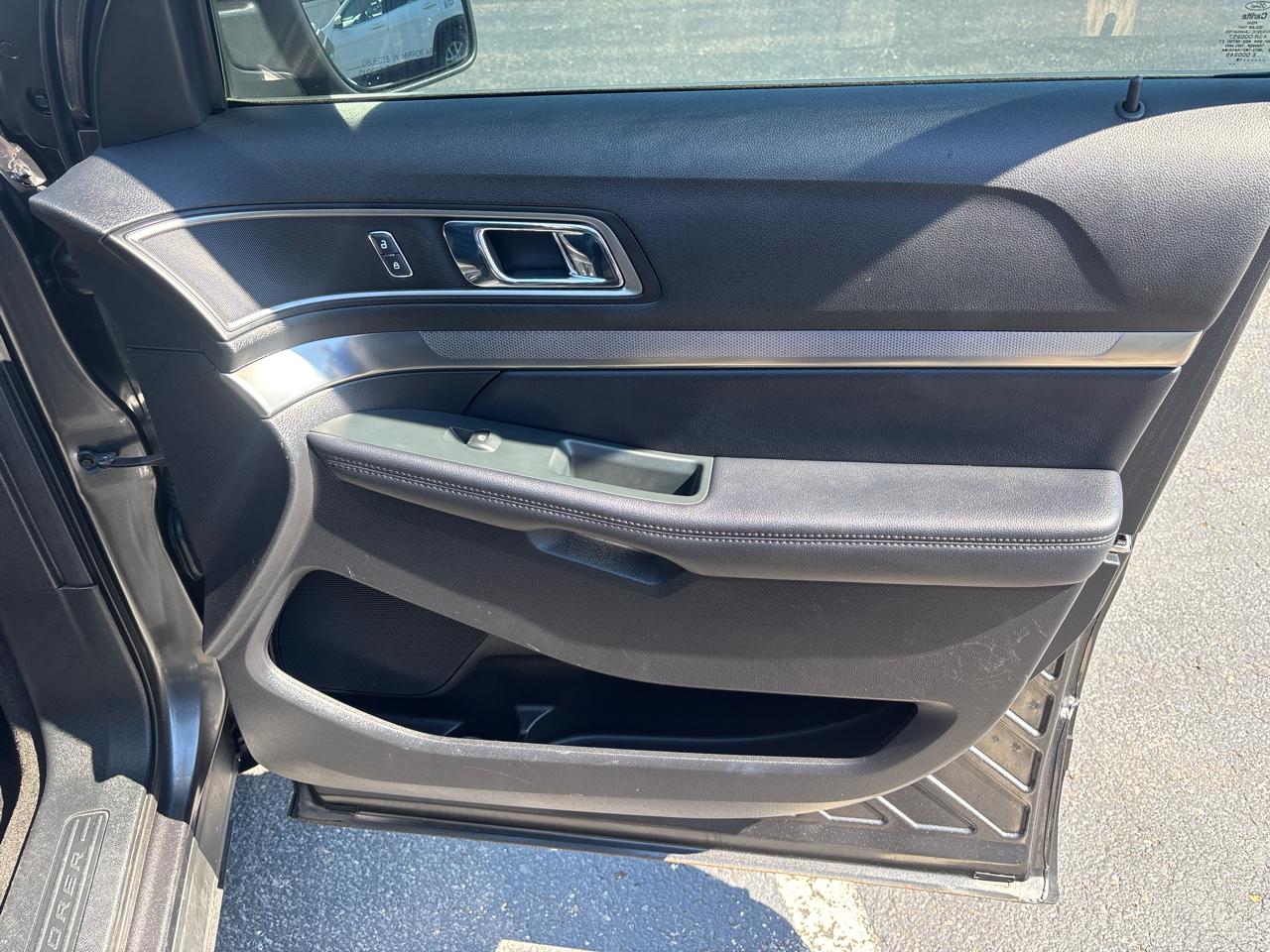 Ford Explorer XLT 4WD 2018