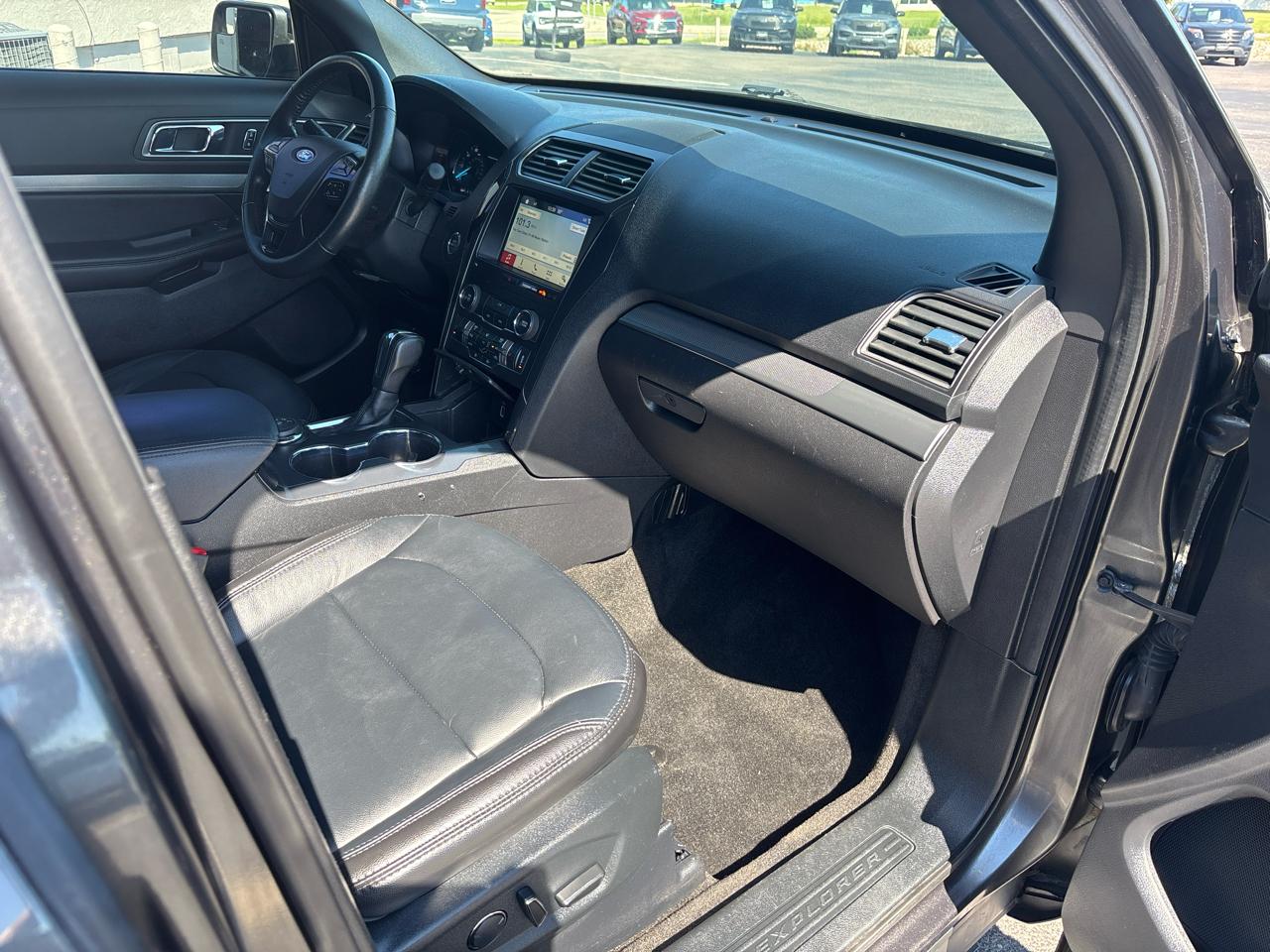 Ford Explorer XLT 4WD 2018