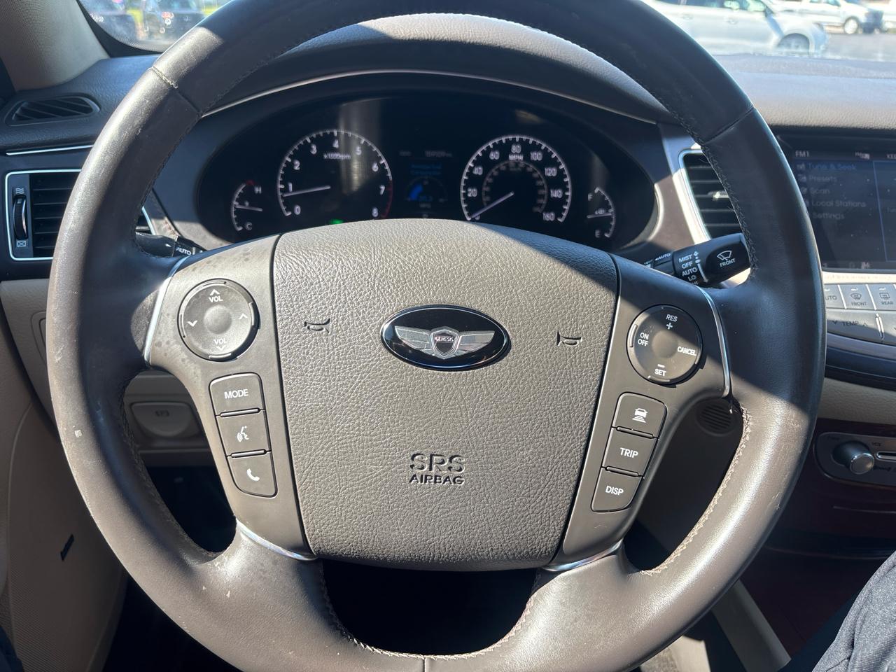 Hyundai Genesis 4dr Sdn V6 3.8L 2012