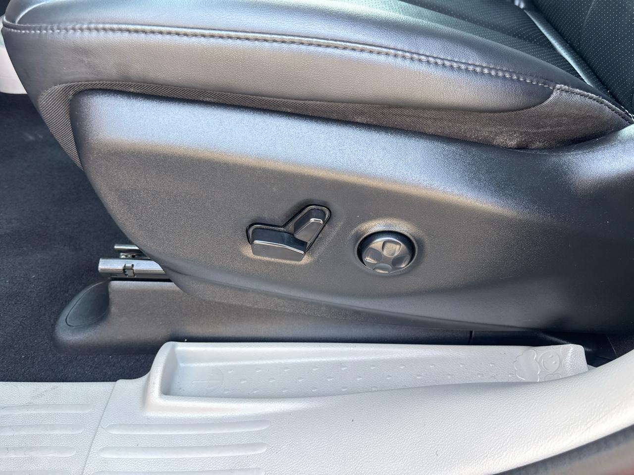 Chrysler Pacifica Touring L FWD 2024
