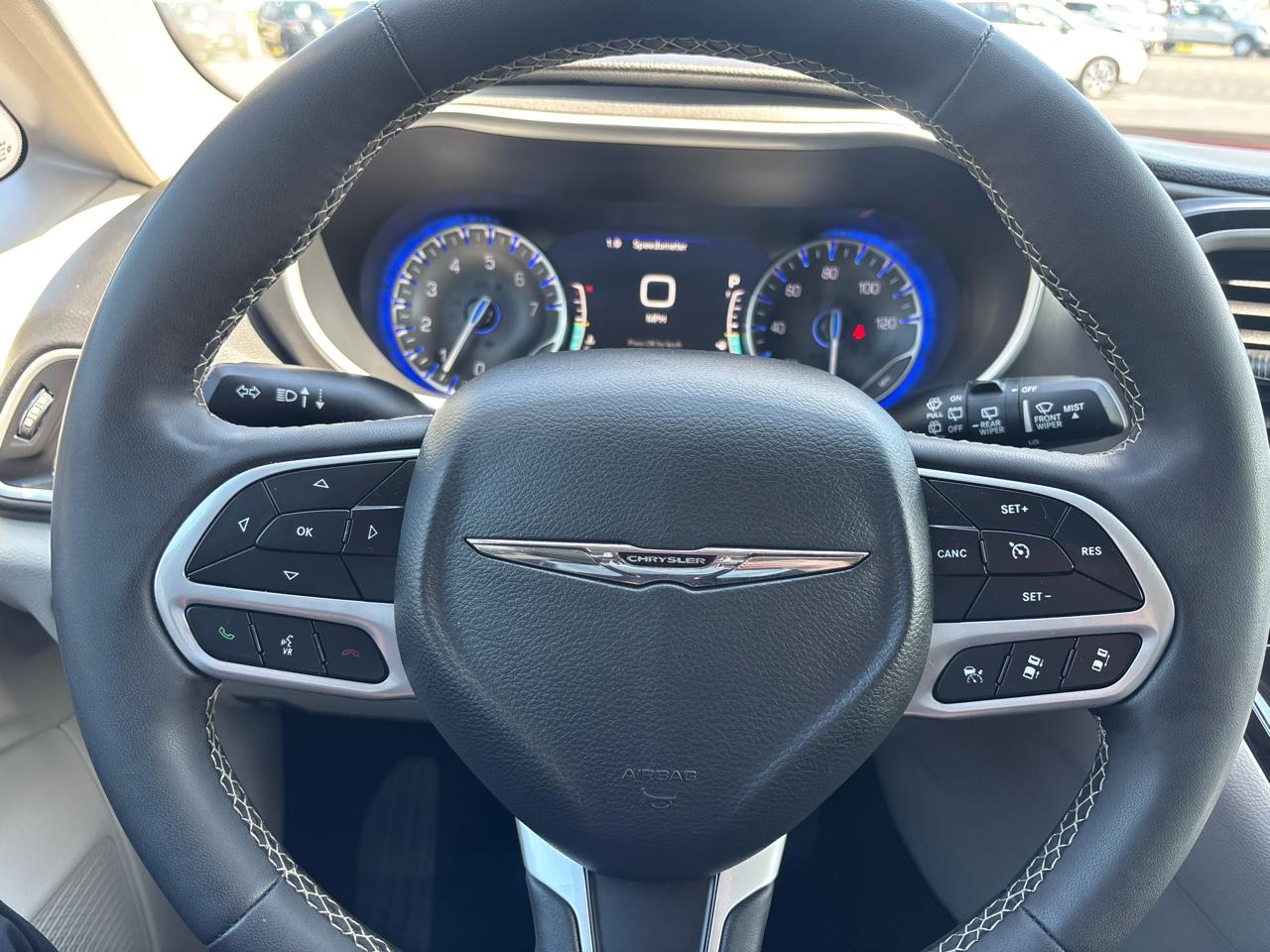 Chrysler Pacifica Touring L FWD 2024