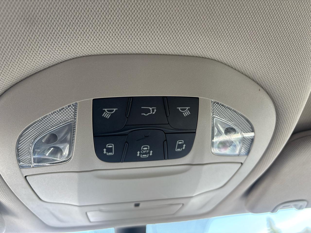 Chrysler Pacifica Touring L FWD 2024