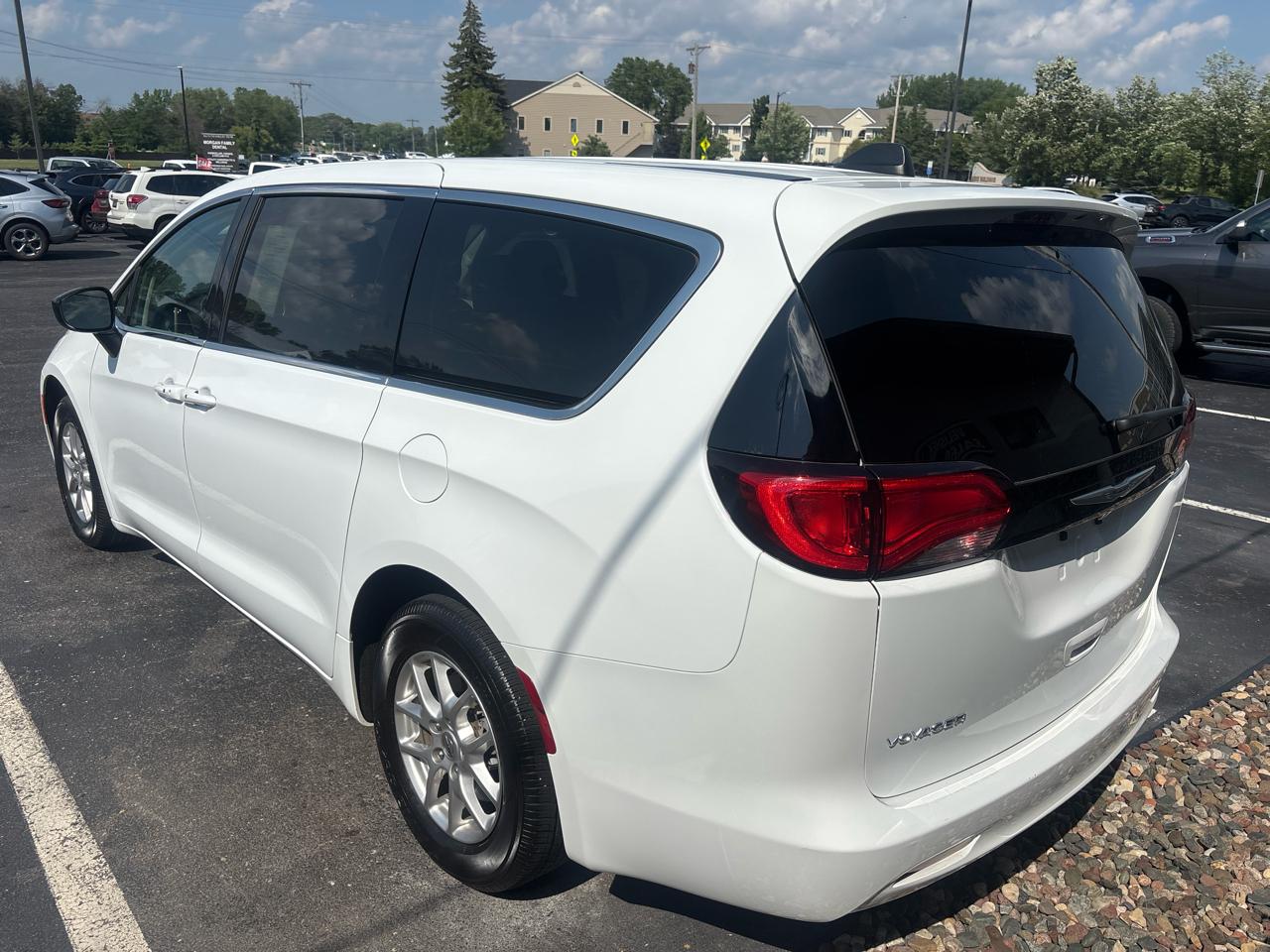 Chrysler Voyager LX FWD 2024