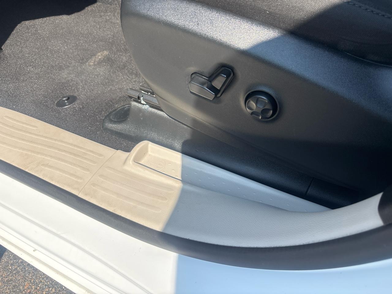 Chrysler Voyager LX FWD 2024