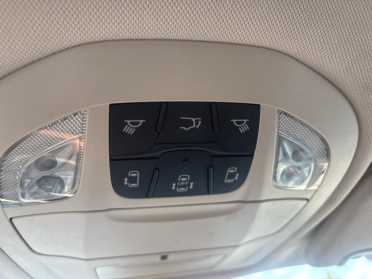 Chrysler Voyager LX FWD 2024