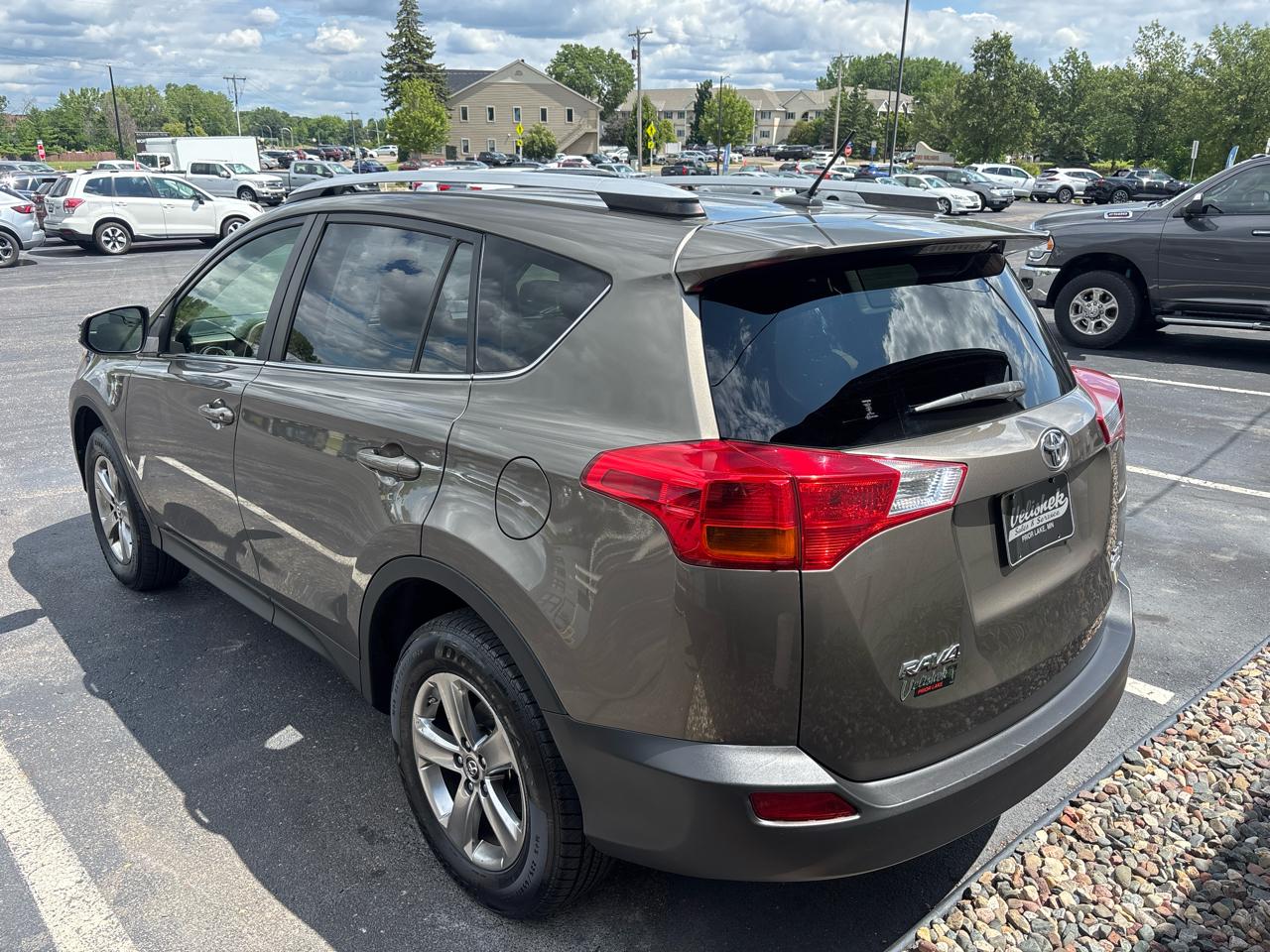 Toyota RAV4 AWD 4dr XLE (Natl) 2015