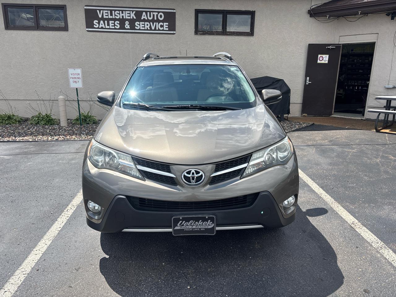 Toyota RAV4 AWD 4dr XLE (Natl) 2015