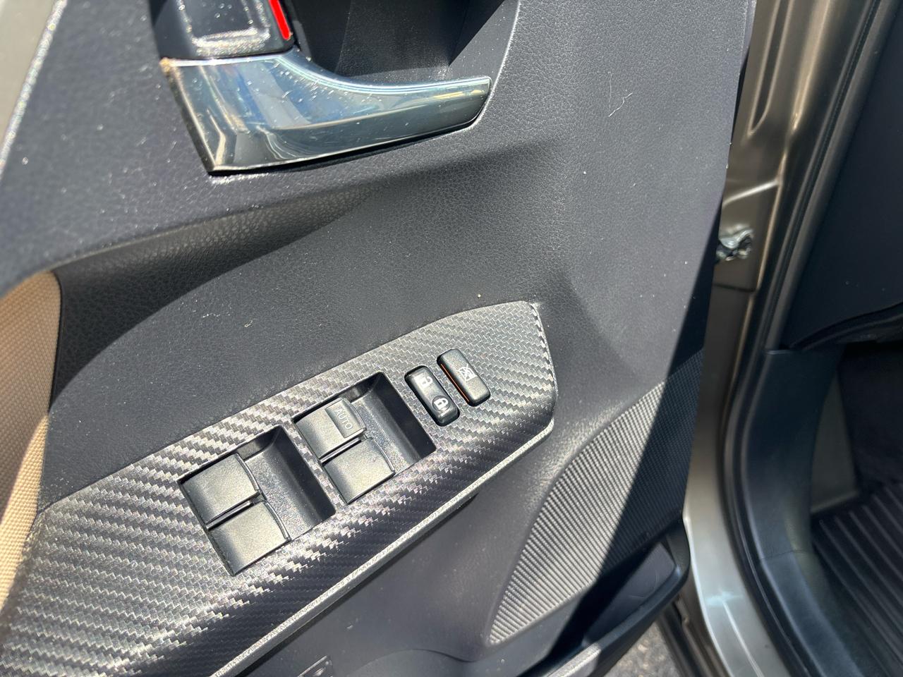 Toyota RAV4 AWD 4dr XLE (Natl) 2015