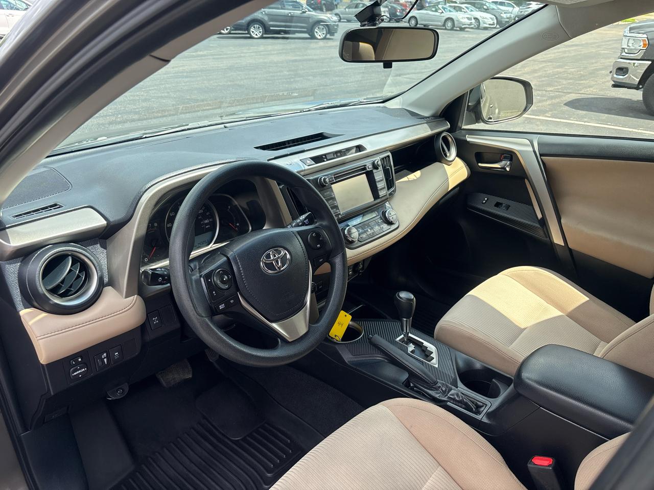 Toyota RAV4 AWD 4dr XLE (Natl) 2015