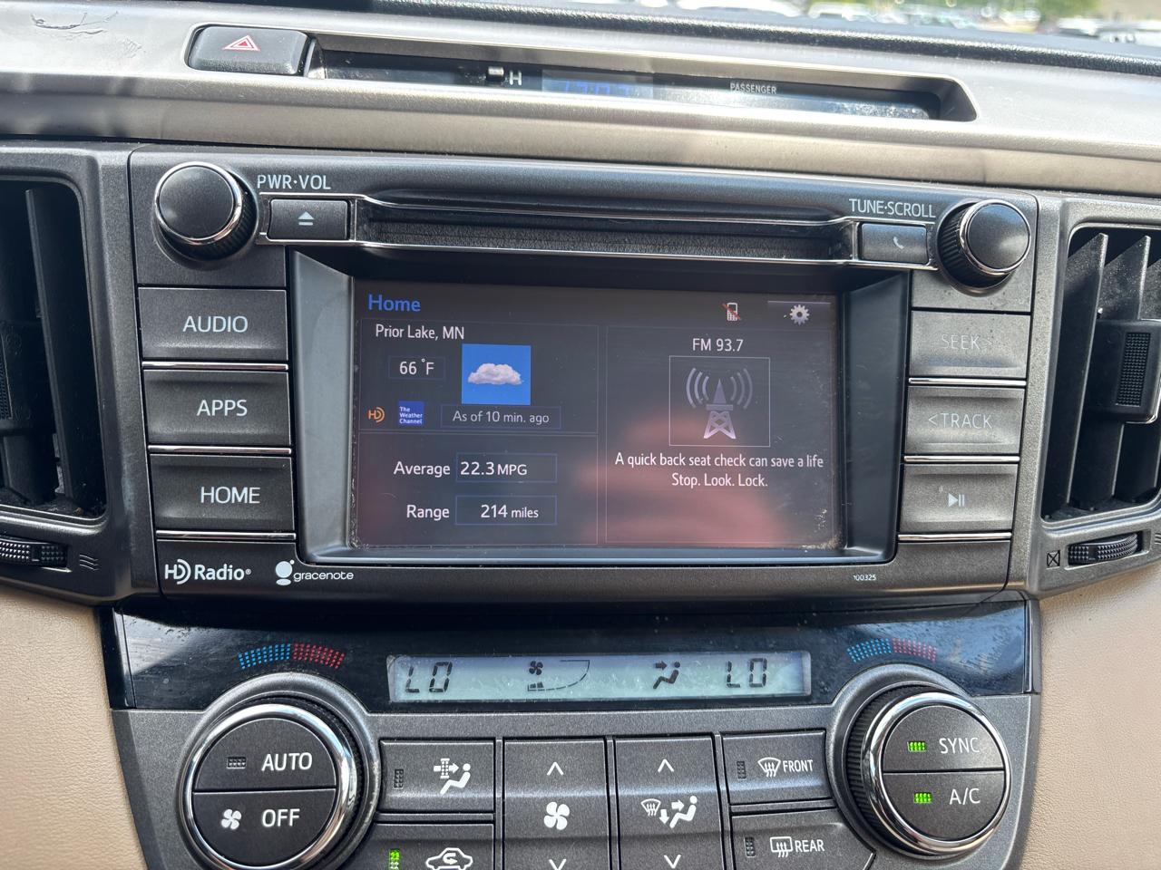 Toyota RAV4 AWD 4dr XLE (Natl) 2015