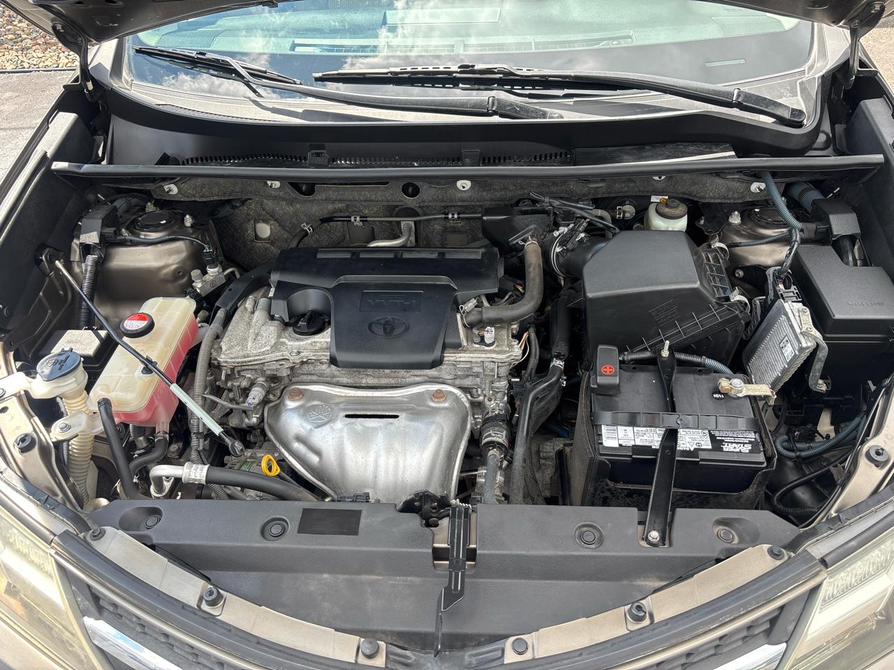 Toyota RAV4 AWD 4dr XLE (Natl) 2015