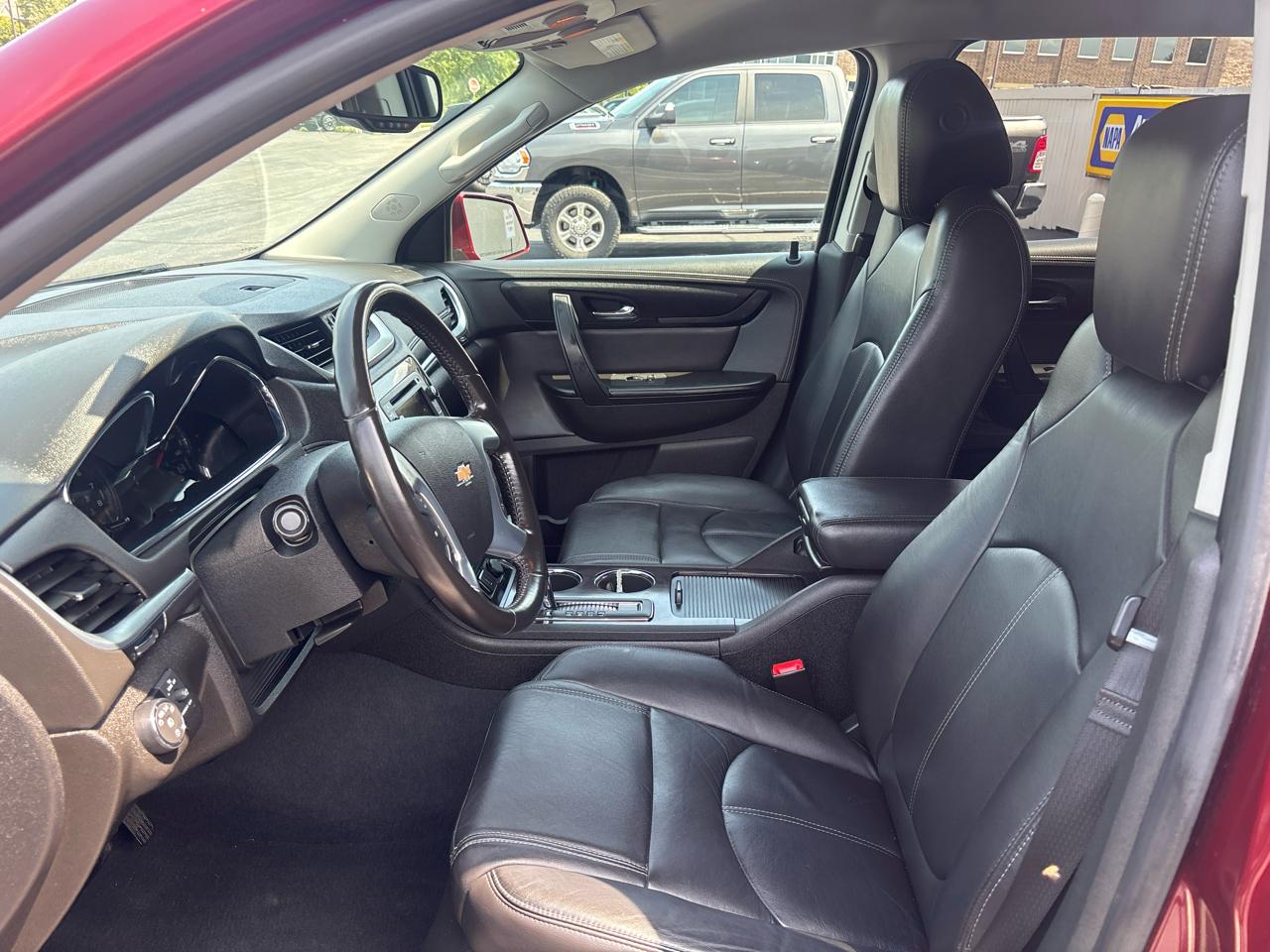 Chevrolet Traverse AWD 4dr LT w/2LT 2017