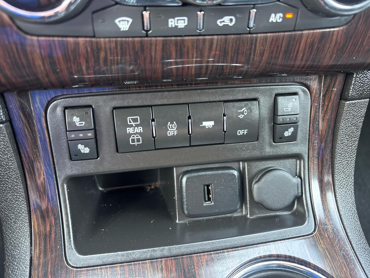 Chevrolet Traverse AWD 4dr LT w/2LT 2017