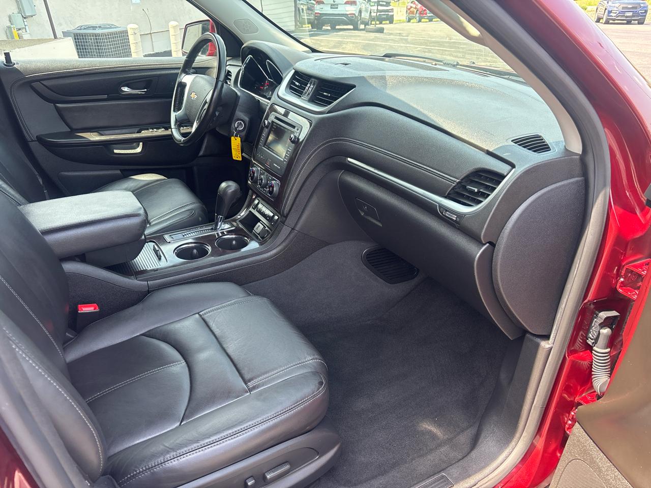 Chevrolet Traverse AWD 4dr LT w/2LT 2017