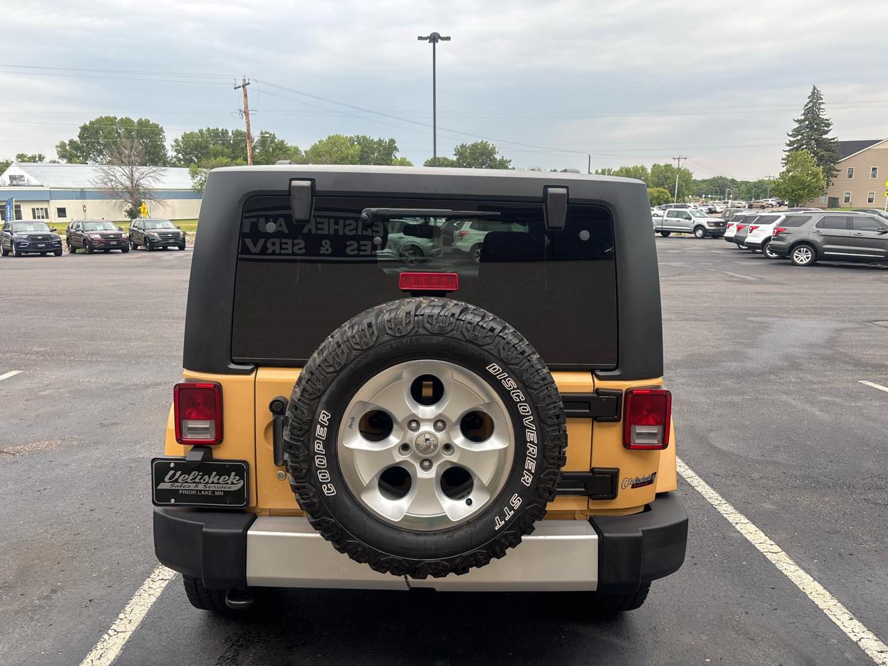 Jeep Wrangler 4WD 2dr Sahara 2014