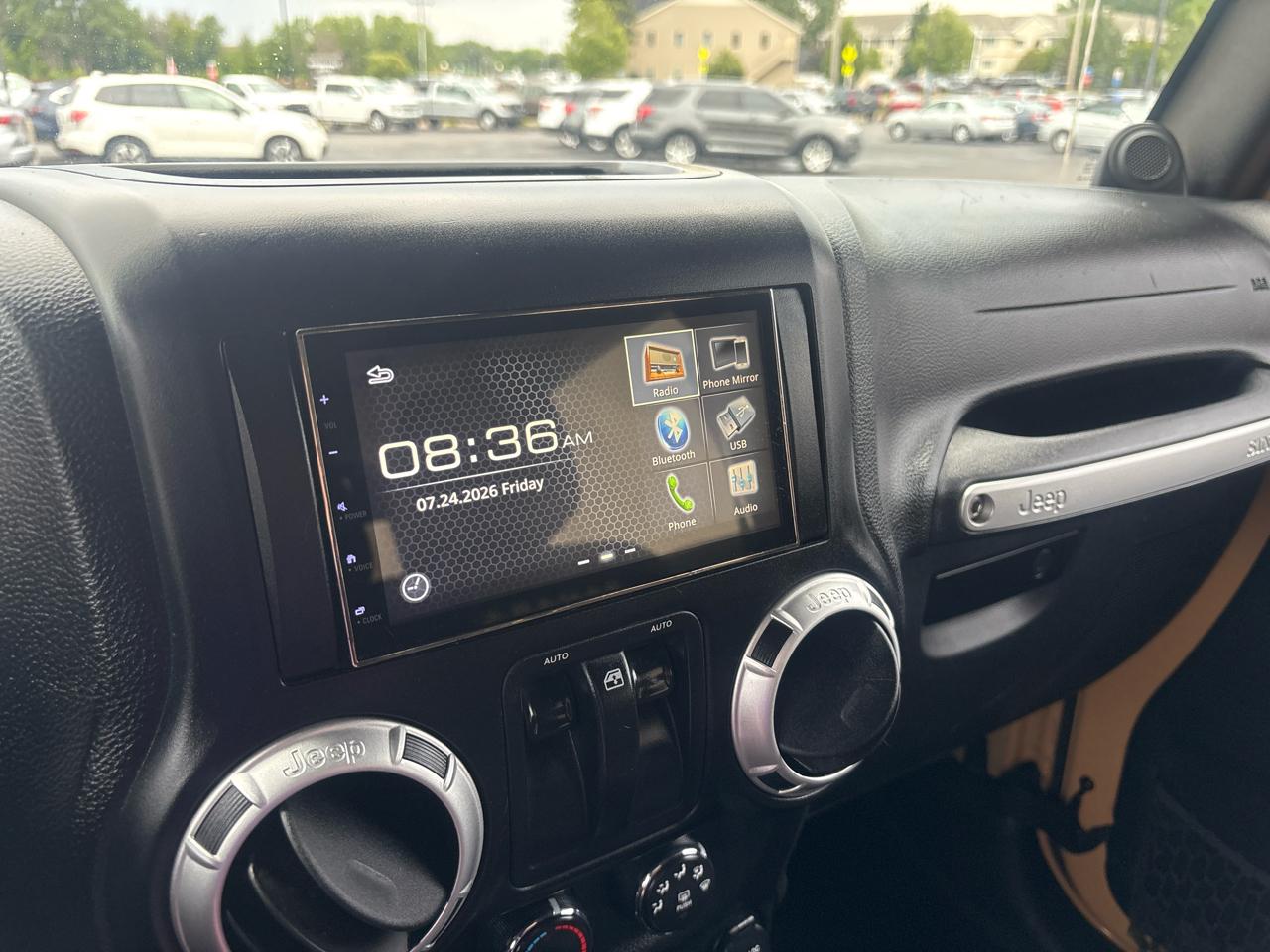 Jeep Wrangler 4WD 2dr Sahara 2014