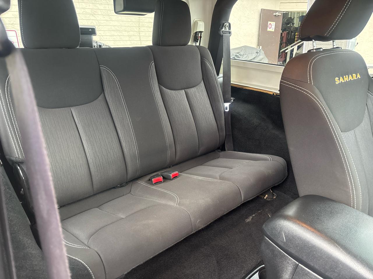 Jeep Wrangler 4WD 2dr Sahara 2014