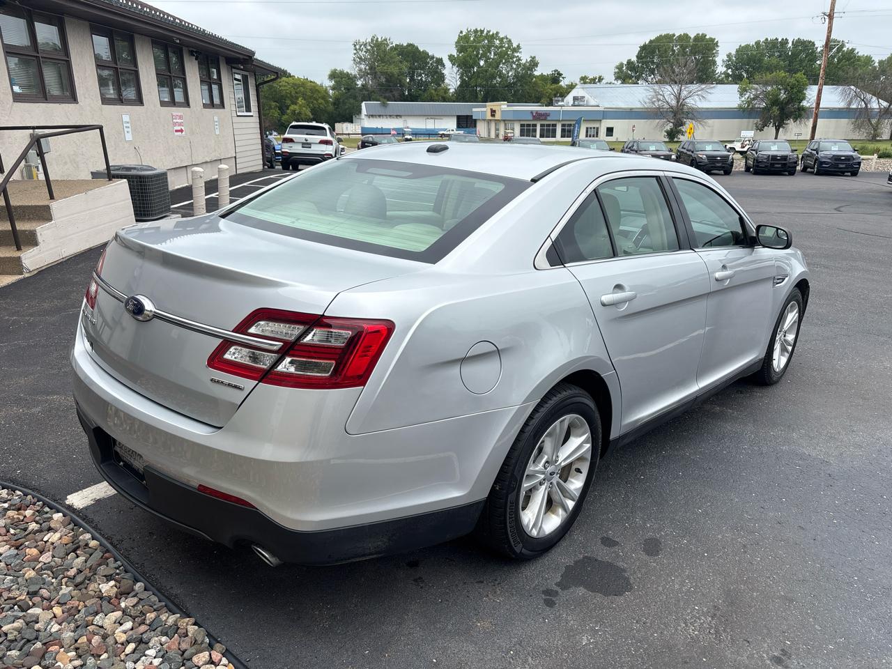 Ford Taurus SE FWD 2017