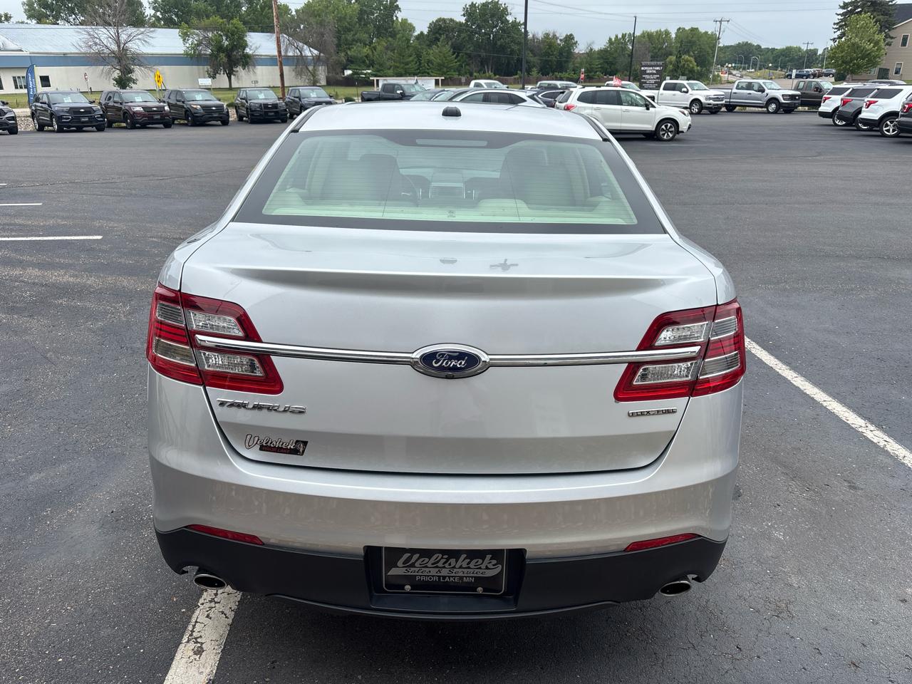 Ford Taurus SE FWD 2017