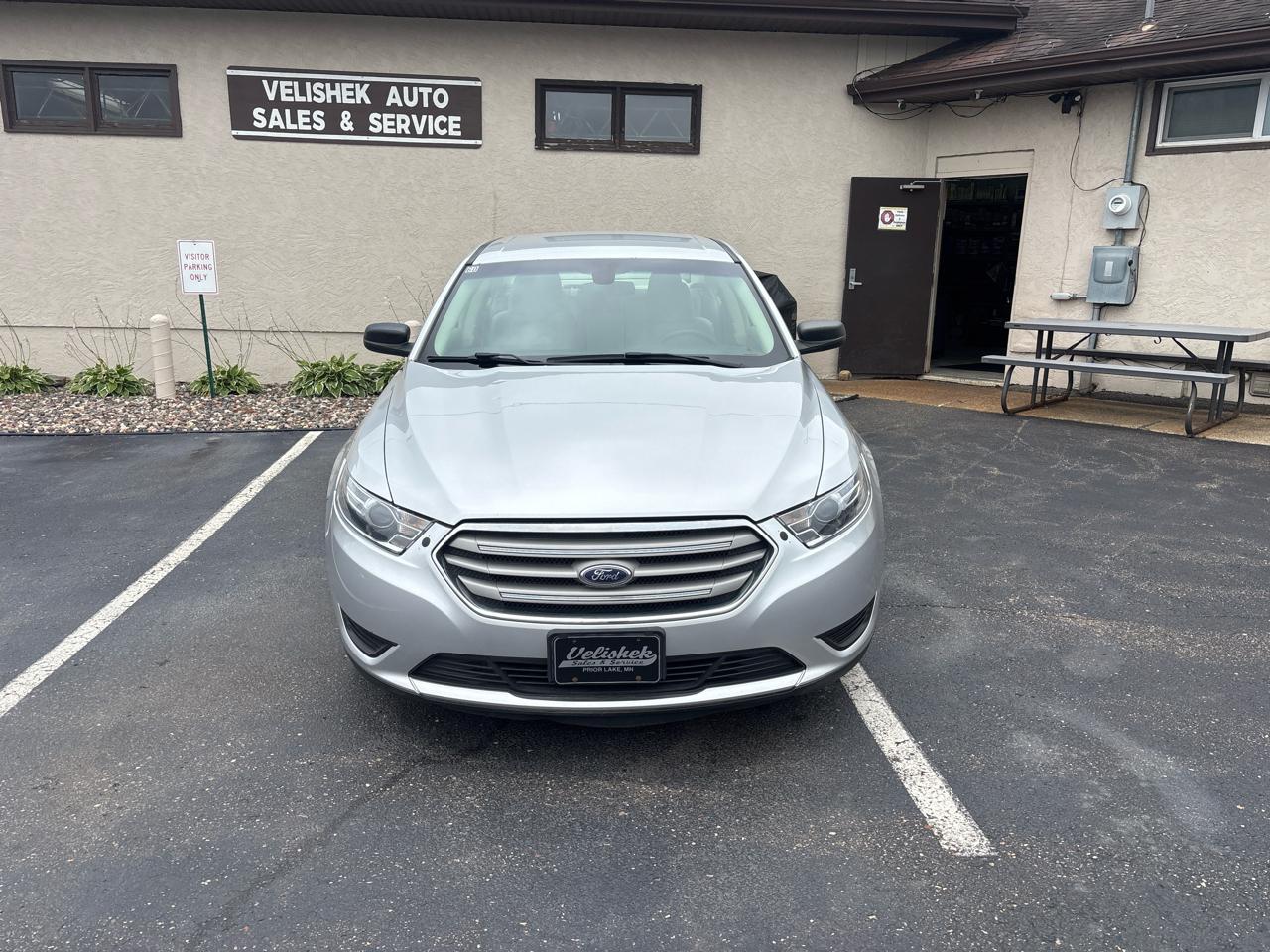 Ford Taurus SE FWD 2017