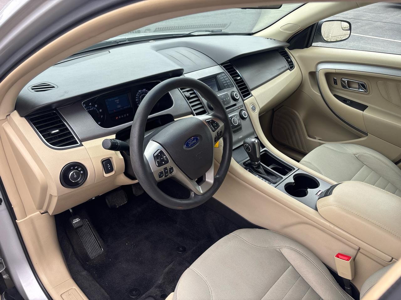 Ford Taurus SE FWD 2017
