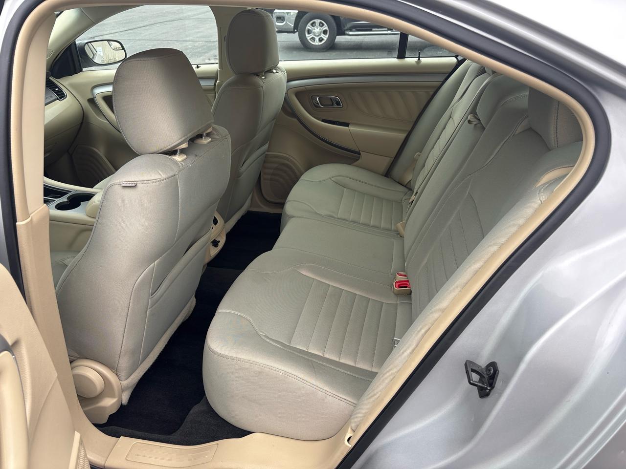 Ford Taurus SE FWD 2017