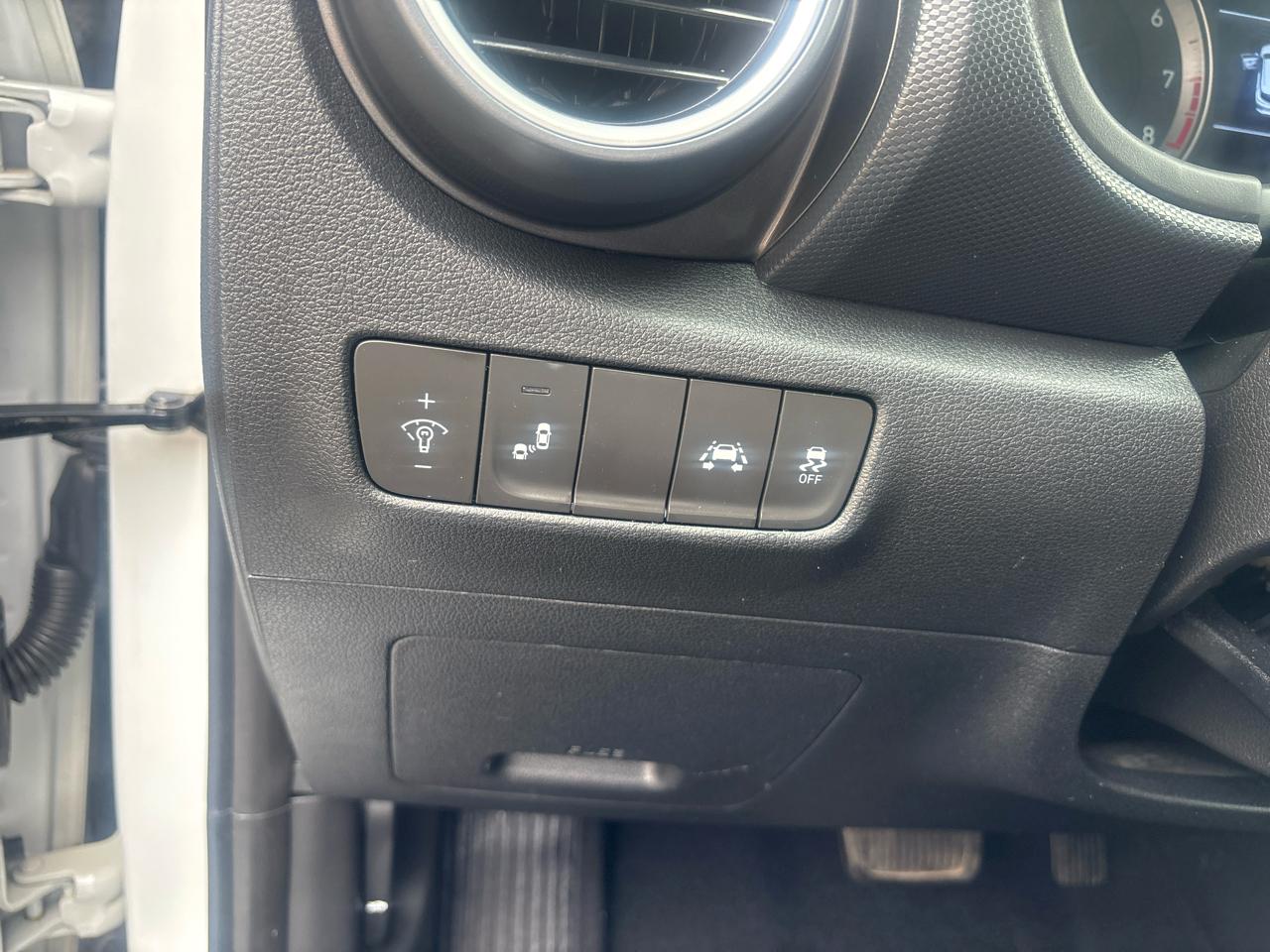 Hyundai Kona SEL Auto AWD 2019
