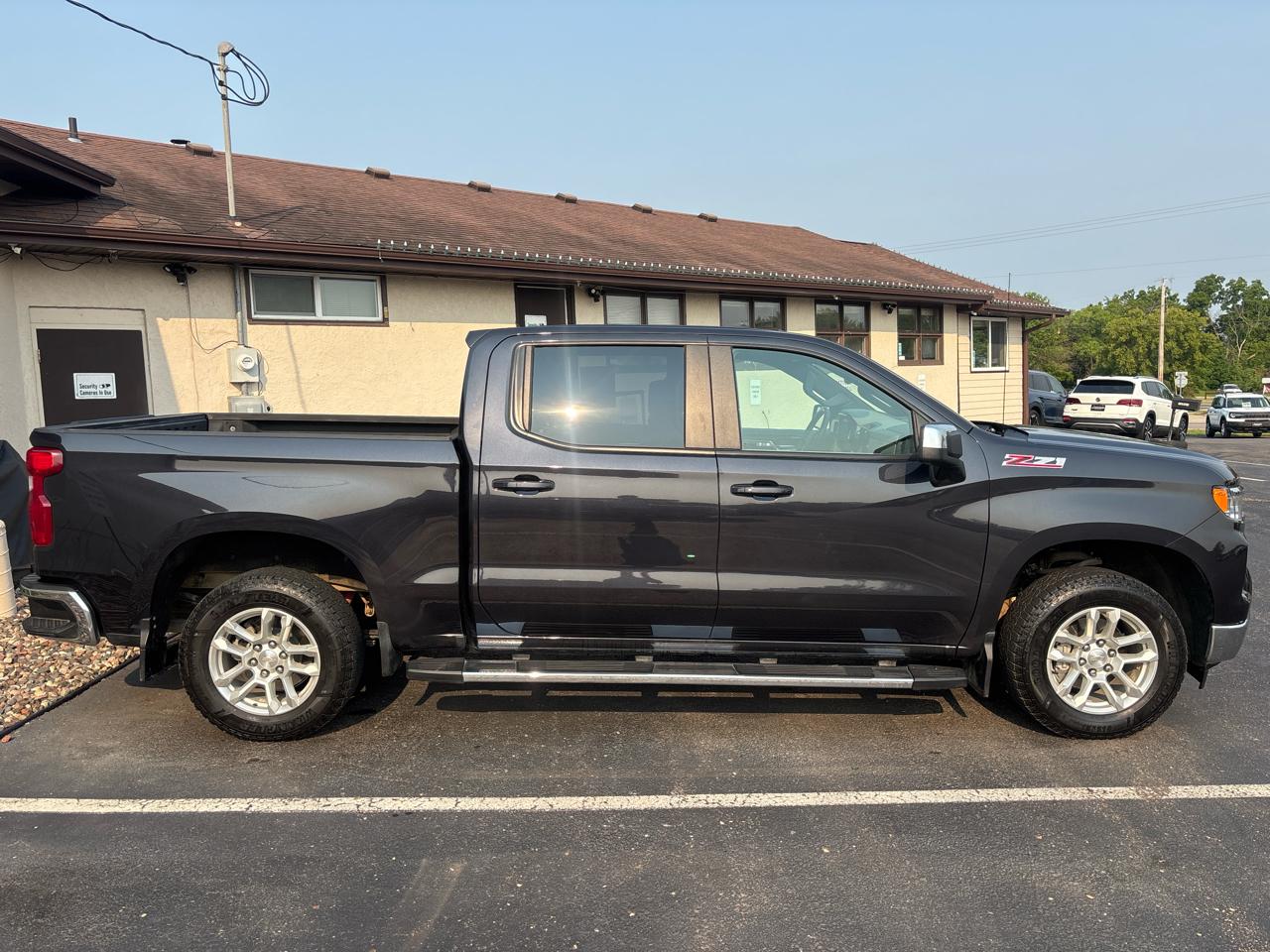Chevrolet Silverado 1500 4WD Crew Cab 147" LT w/1LT 2024