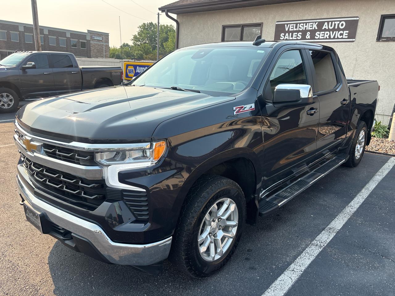Chevrolet Silverado 1500 4WD Crew Cab 147" LT w/1LT 2024