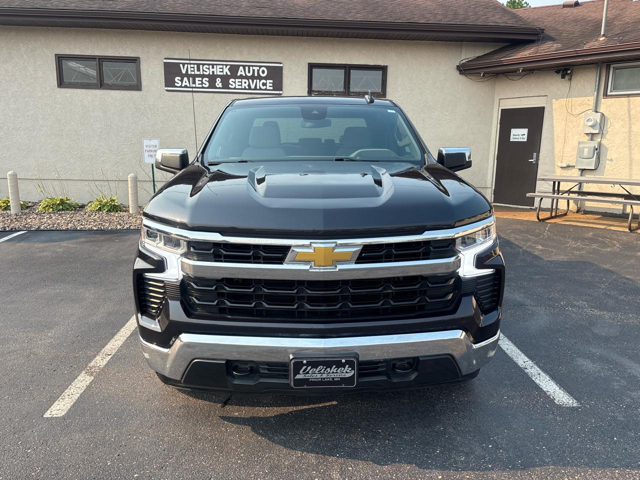 Chevrolet Silverado 1500 4WD Crew Cab 147" LT w/1LT 2024