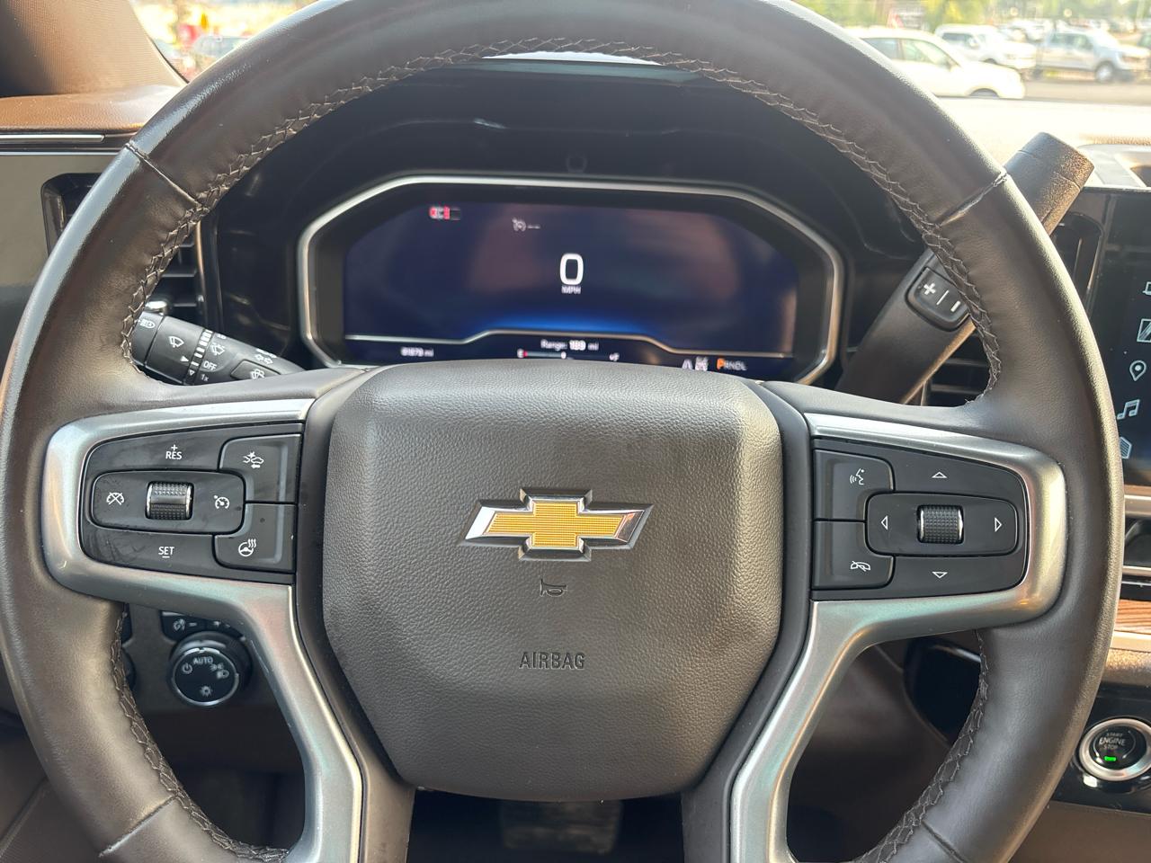 Chevrolet Silverado 1500 4WD Crew Cab 147" LT w/1LT 2024