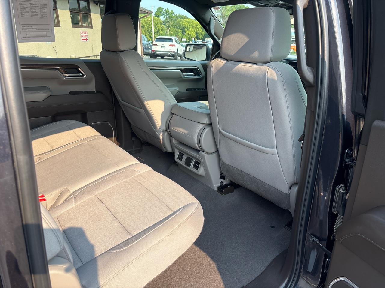 Chevrolet Silverado 1500 4WD Crew Cab 147" LT w/1LT 2024