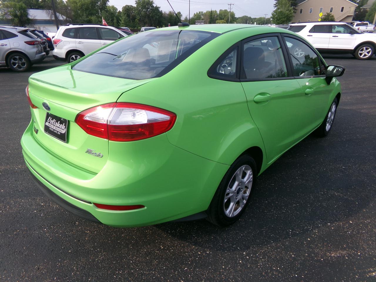 Ford Fiesta 4dr Sdn SE 2014