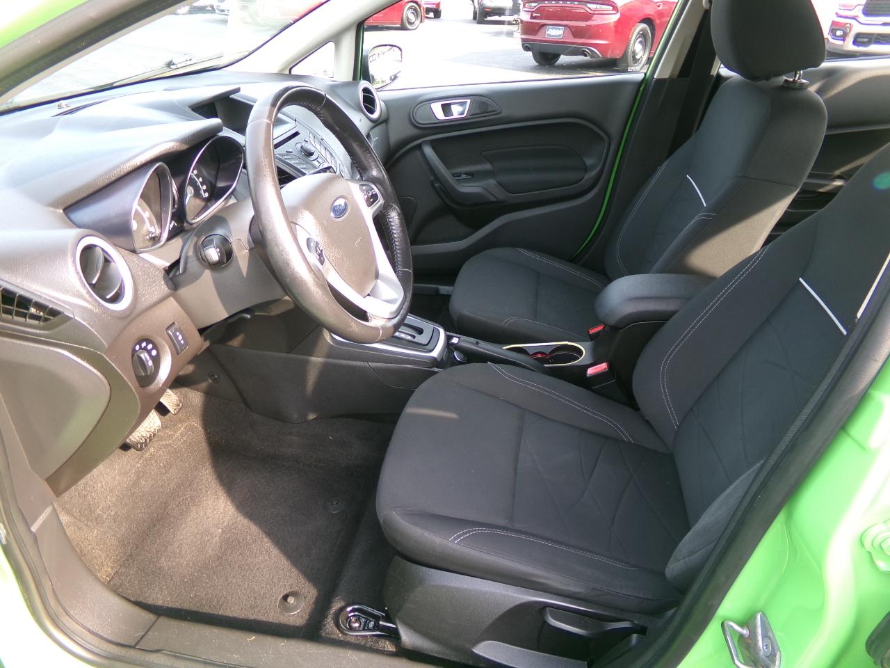 Ford Fiesta 4dr Sdn SE 2014