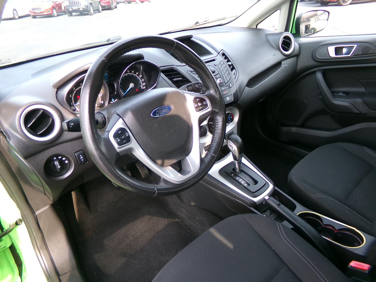 Ford Fiesta 4dr Sdn SE 2014