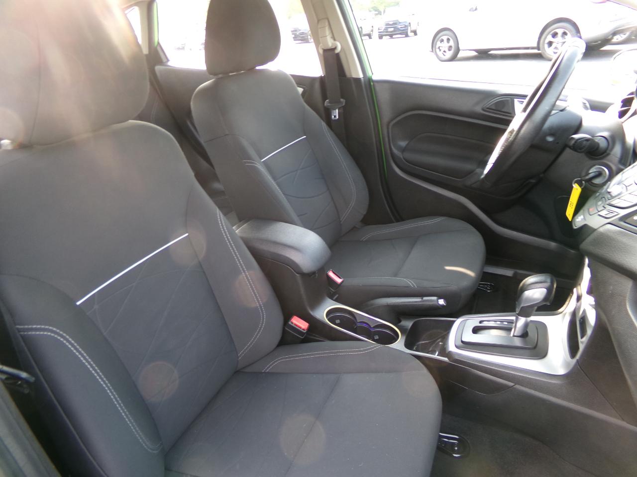 Ford Fiesta 4dr Sdn SE 2014