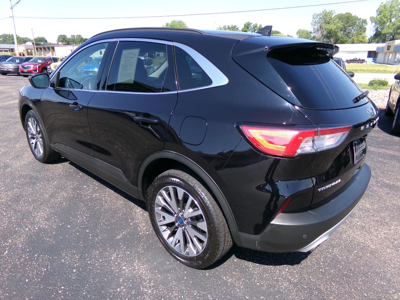 Ford Escape Titanium Hybrid AWD 2022