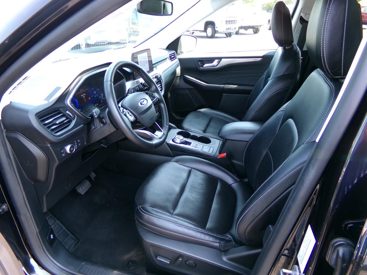 Ford Escape Titanium Hybrid AWD 2022