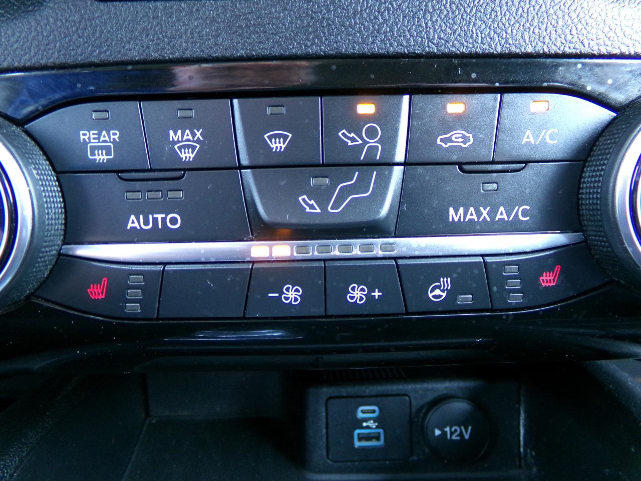 Ford Escape Titanium Hybrid AWD 2022