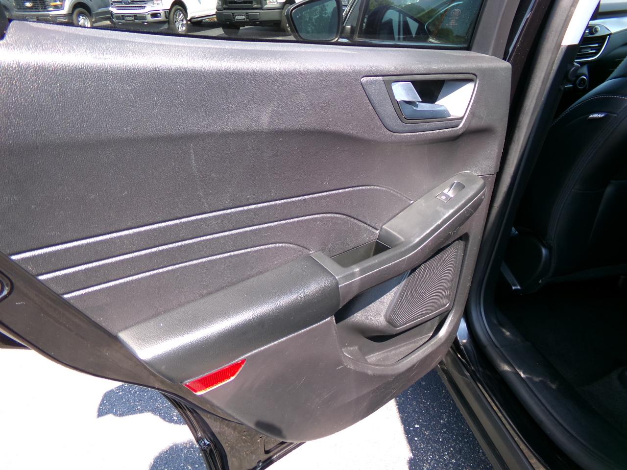 Ford Escape Titanium Hybrid AWD 2022
