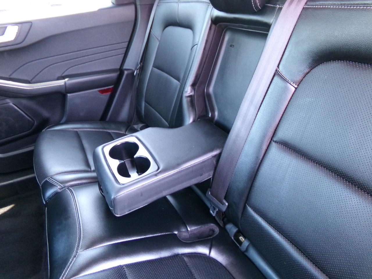 Ford Escape Titanium Hybrid AWD 2022