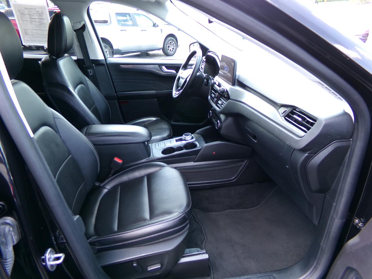 Ford Escape Titanium Hybrid AWD 2022