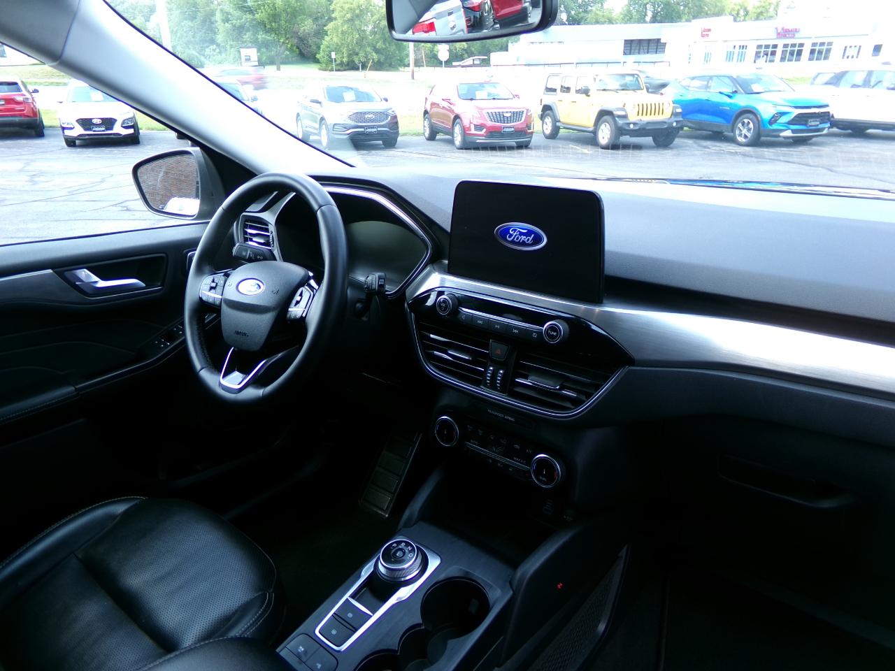 Ford Escape Titanium Hybrid AWD 2022
