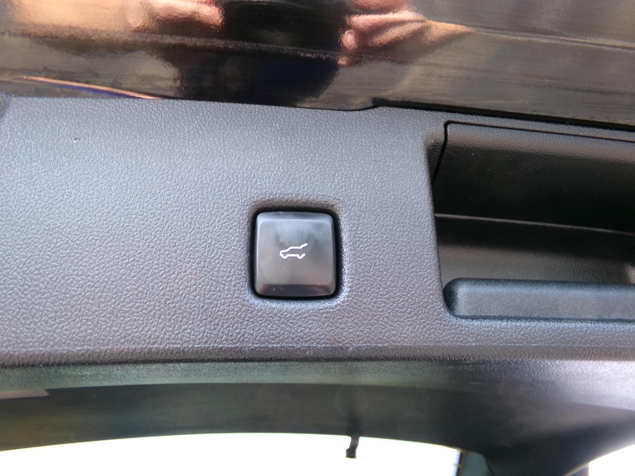 Ford Escape Titanium Hybrid AWD 2022