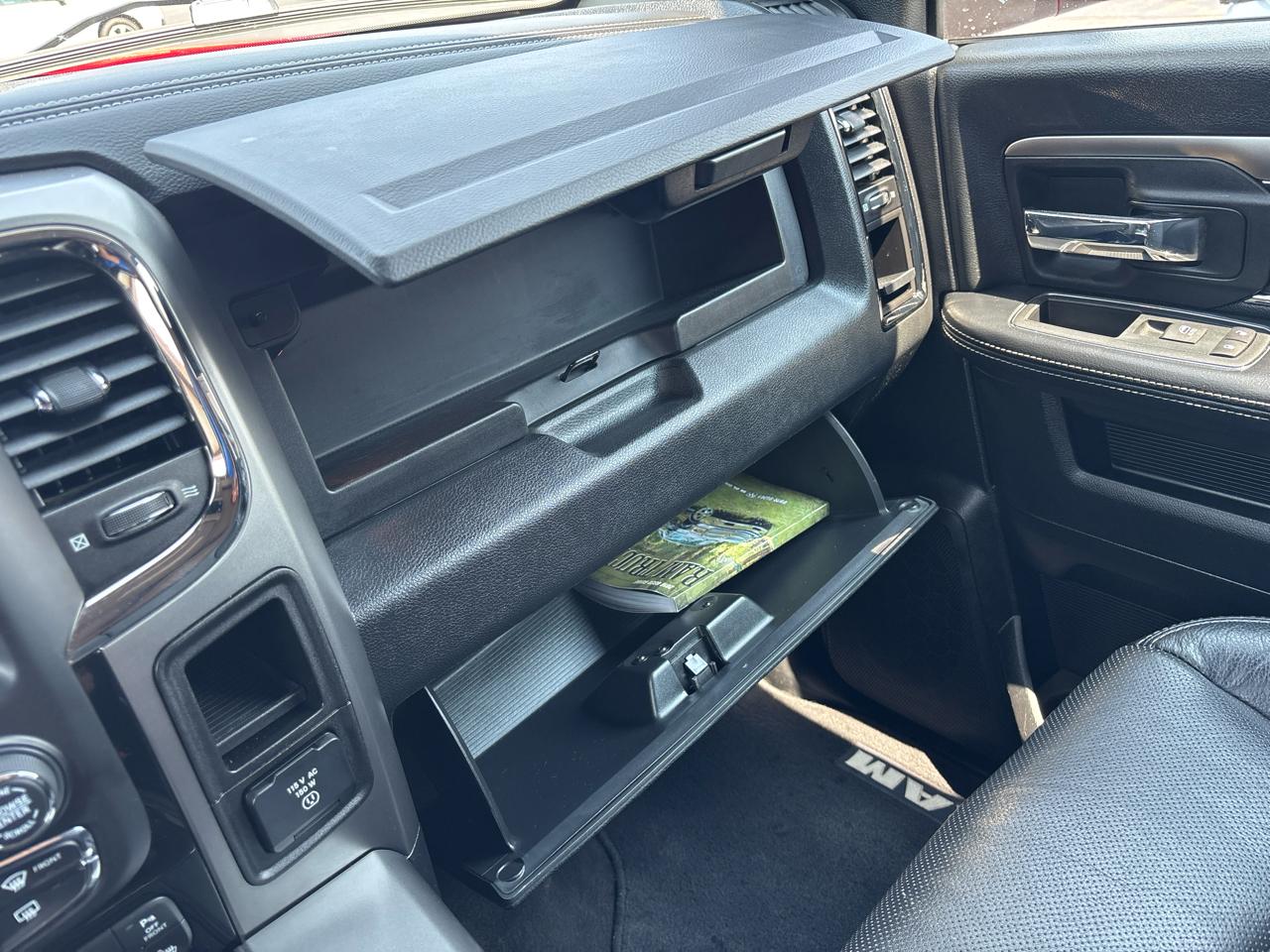 RAM 1500 4WD Crew Cab 140.5" Sport 2016