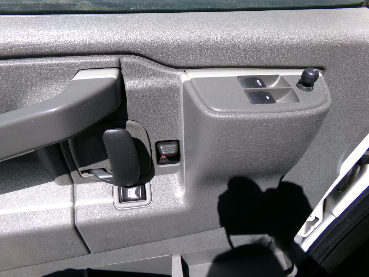 Chevrolet Express Passenger RWD 2500 135" LT 2017
