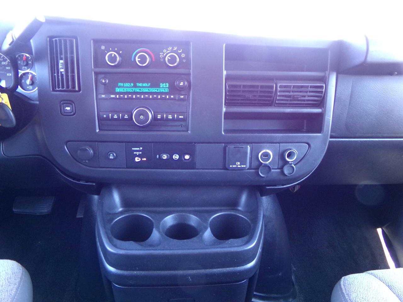 Chevrolet Express Passenger RWD 2500 135" LT 2017