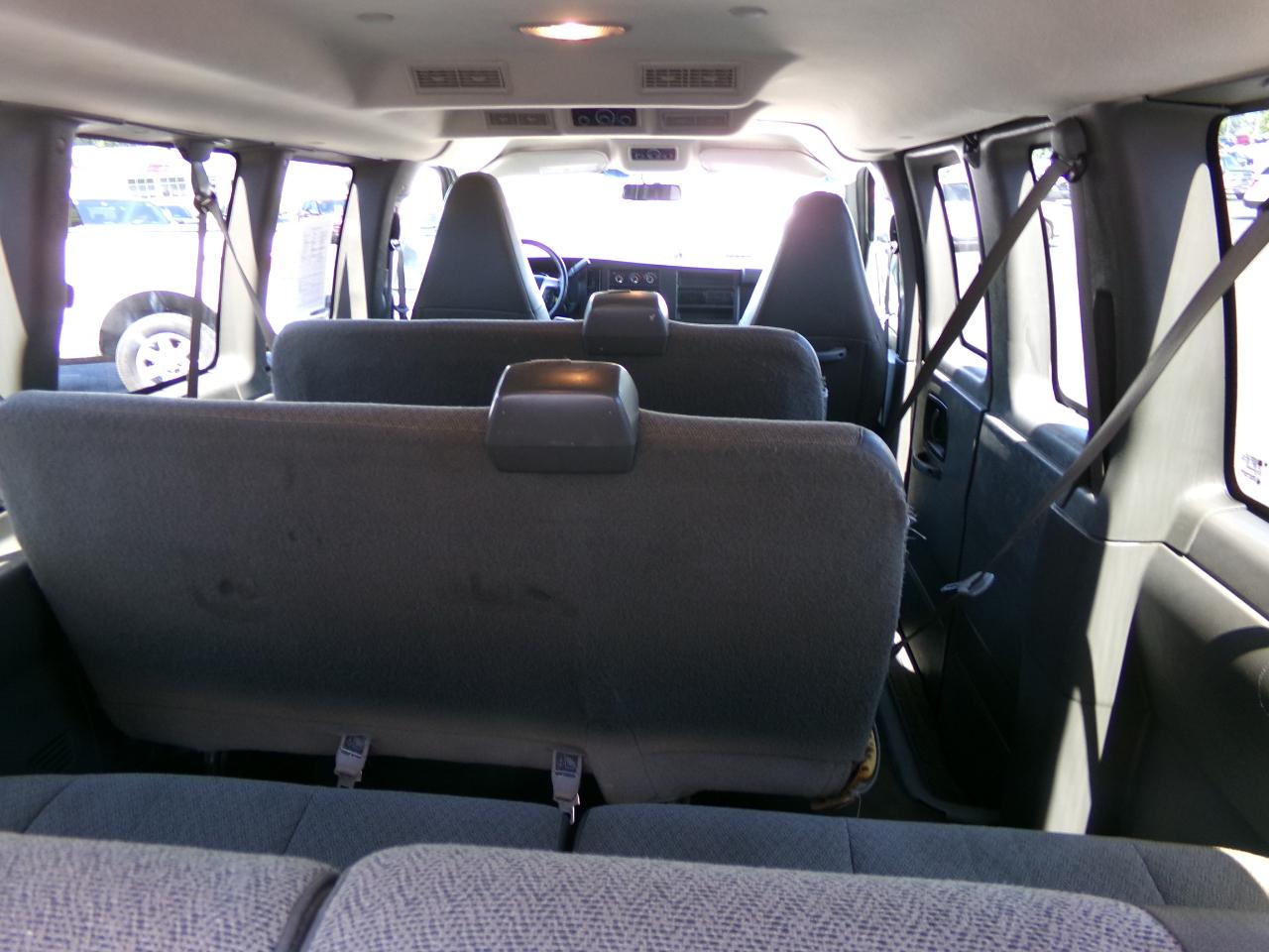 Chevrolet Express Passenger RWD 2500 135" LT 2017