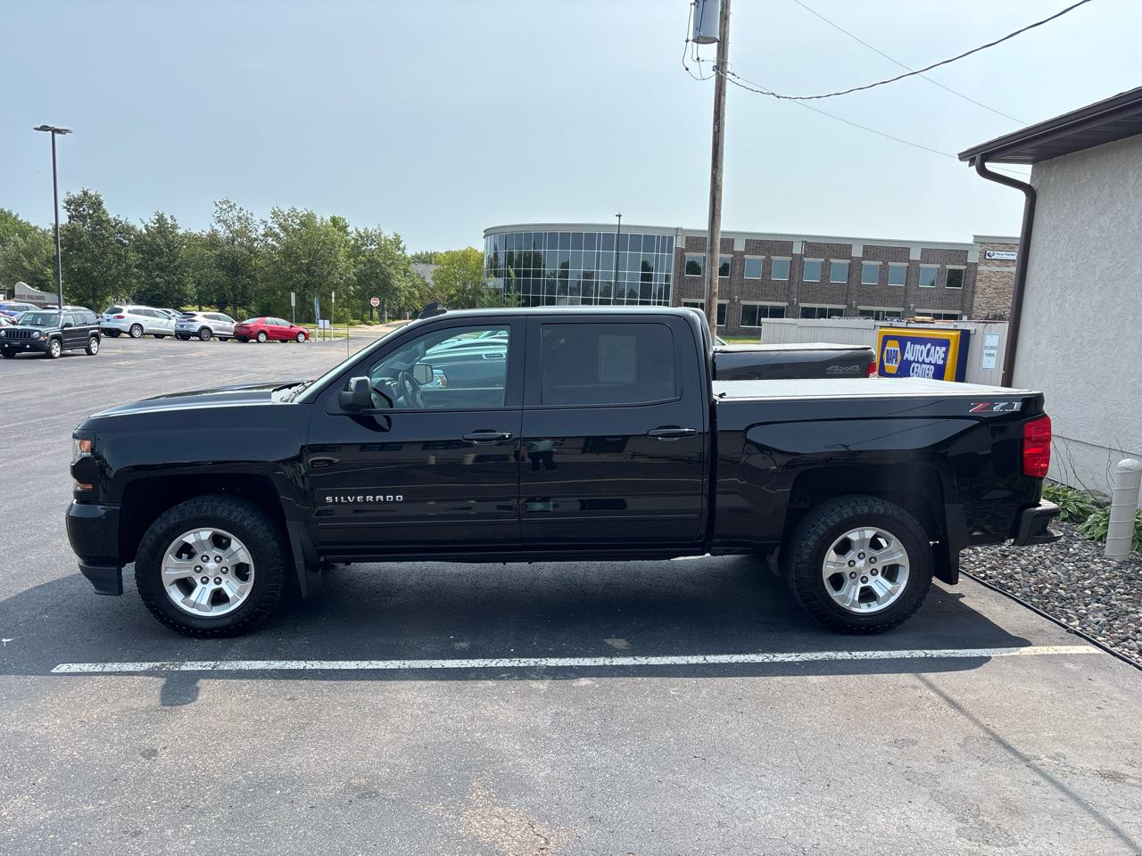 Chevrolet Silverado 1500 4WD Crew Cab 143.5" LT w/2LT 2018