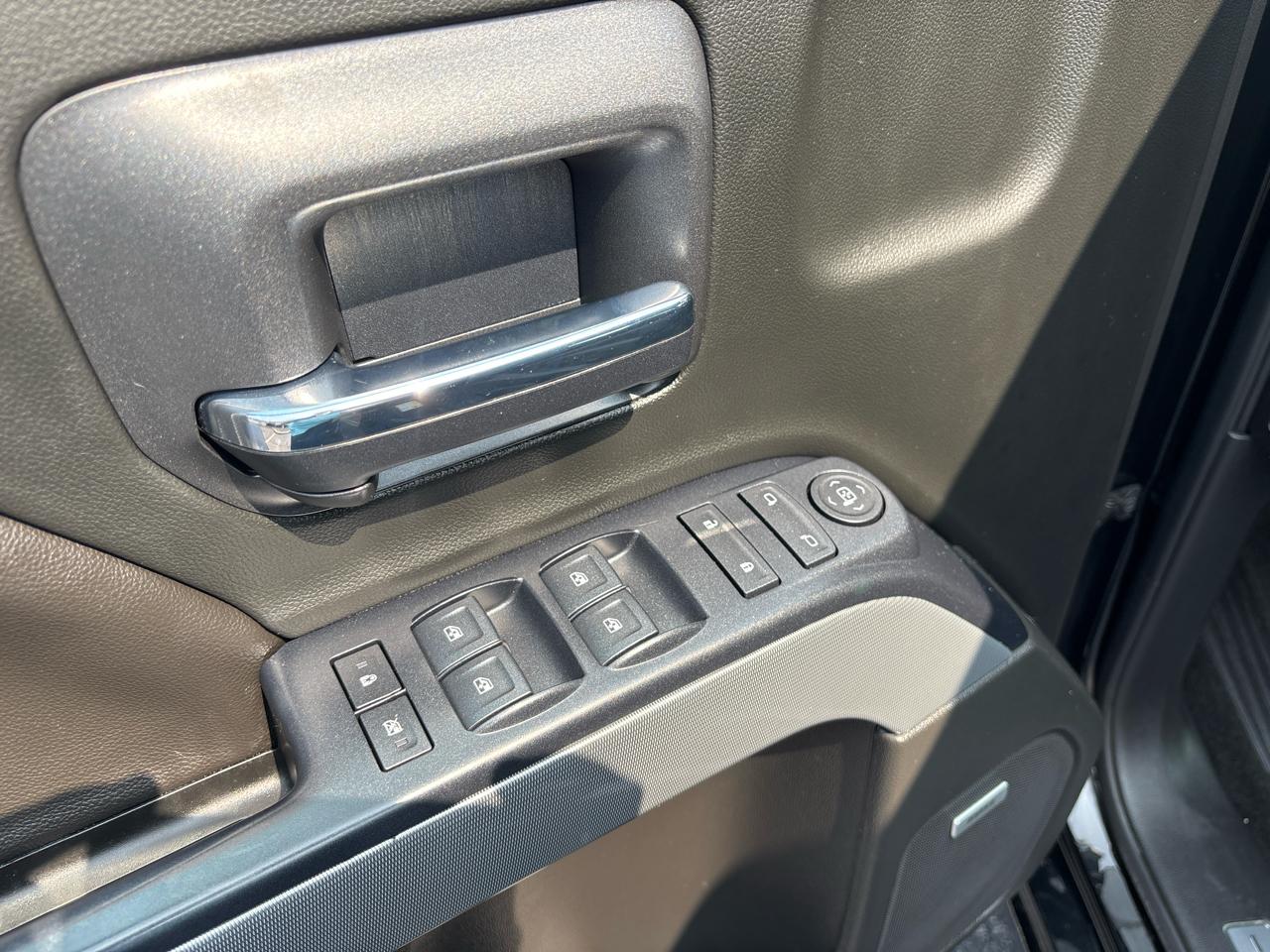 Chevrolet Silverado 1500 4WD Crew Cab 143.5" LT w/2LT 2018